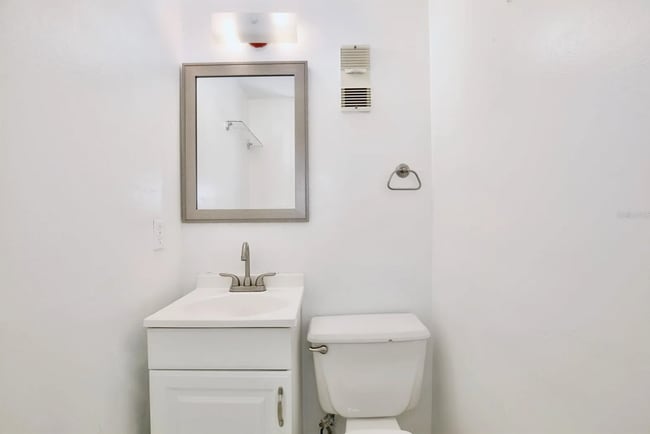 Building Photo - 713 St Matthew Cir