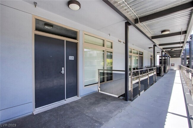 Foto del edificio - 8925 W Flamingo Rd