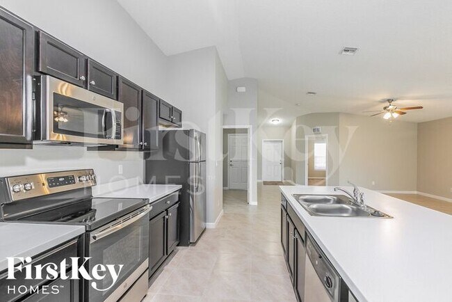 Foto del edificio - 373 SW Fig Ave