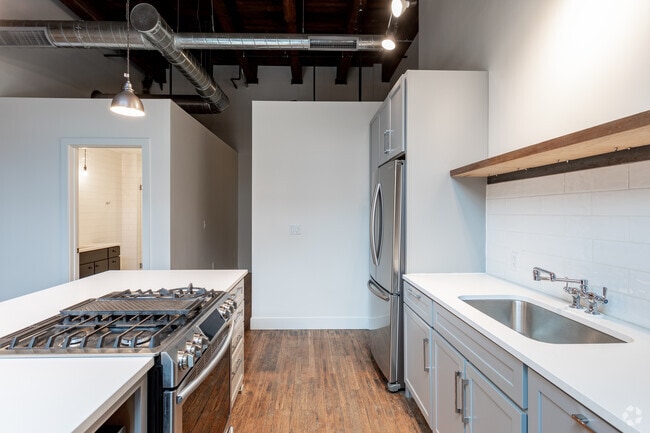 Interior Photo - Atlas