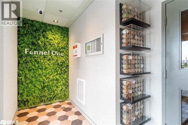 Building Photo - 6 Spice Wy