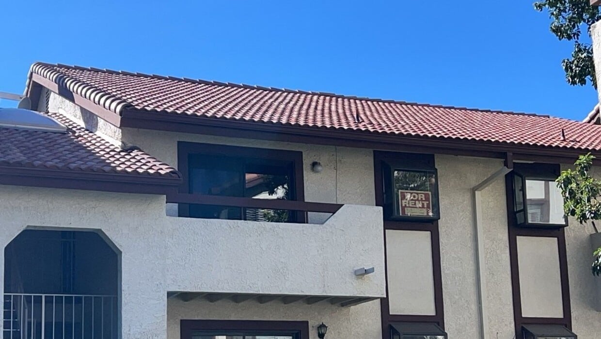 27930 Tyler Ln, Canyon Country, CA 91351 Condo for Rent in Canyon