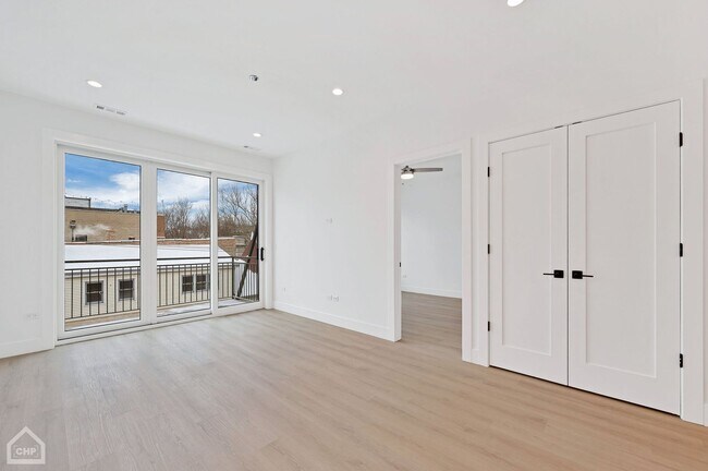 Foto del edificio - 3322 N Halsted St