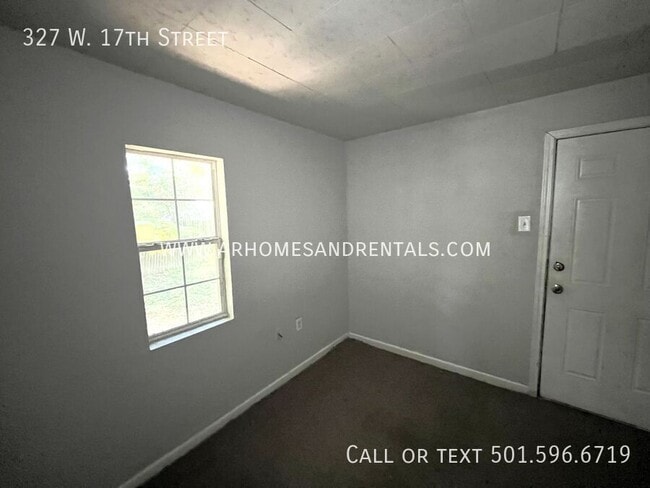 Foto del edificio - 327 W 17th St