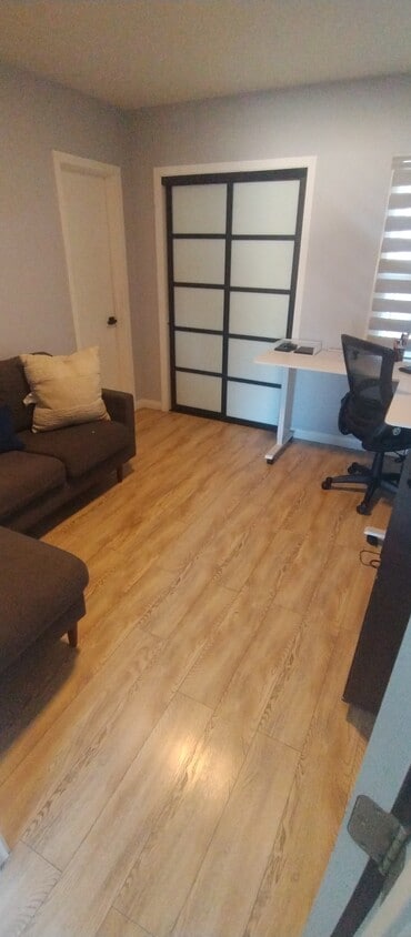 Foto principal - 10148 Gothic Ave