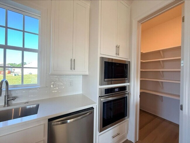 Foto del edificio - Luxury Living in Materra – The Fleur Plan by Level Homes | Move-In Ready May 2026