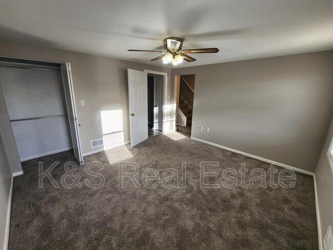 Building Photo - 1222 Broadway Ave