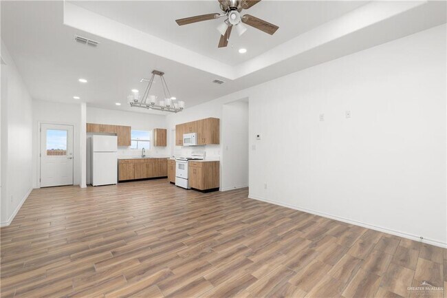 Building Photo - 1809 Hope Dr