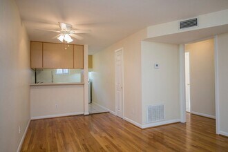 Building Photo - 1620 Hawthorne St