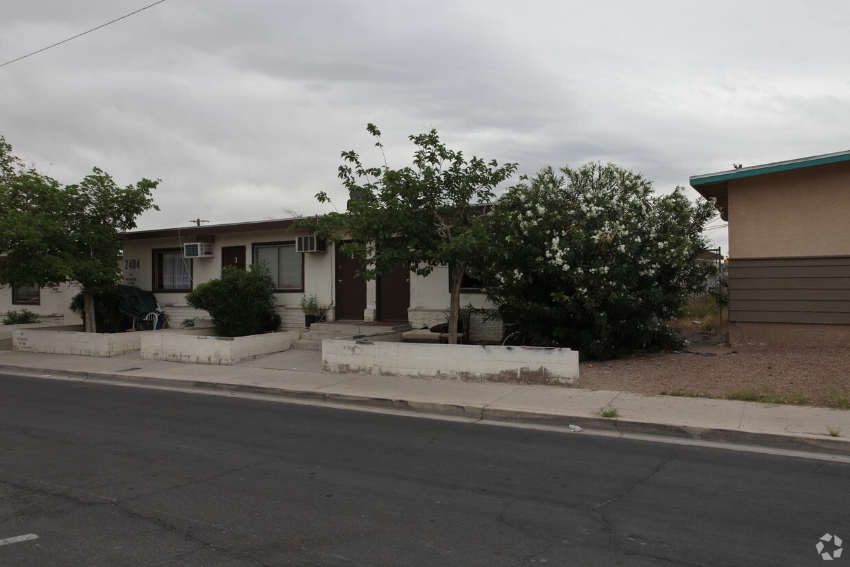 Building Photo - 2404 Sunrise Ave