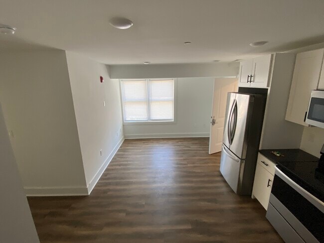 Building Photo - 3501 Haverford Ave
