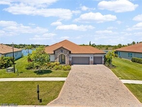 Building Photo - 2038 Grove Dr