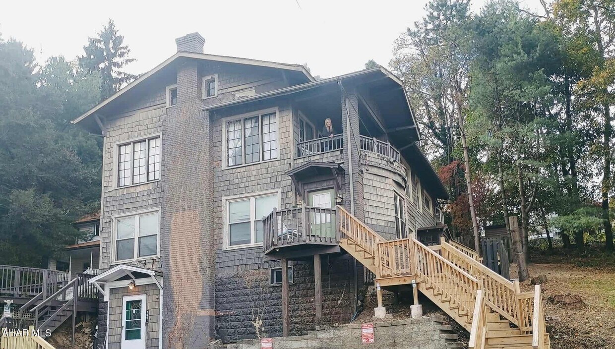 Foto principal - 106 Ruskin Dr