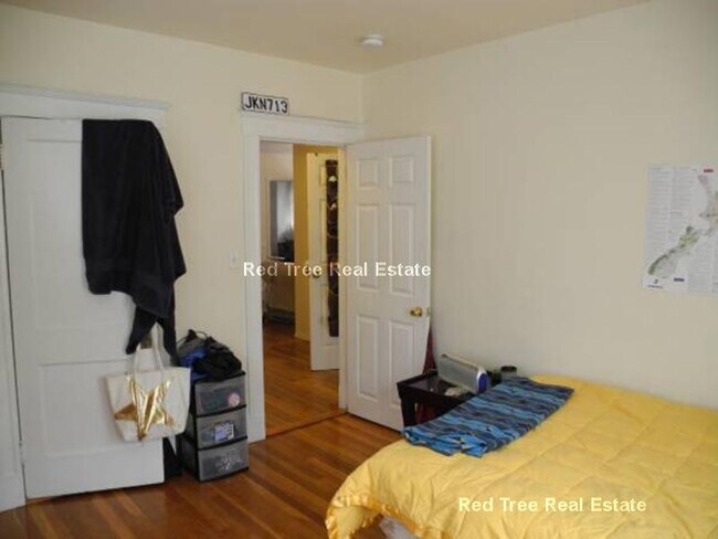 Foto del edificio - 42 Kirkwood Rd