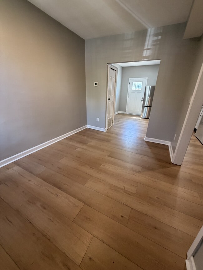 Foto del edificio - 740 Hobart Pl NW