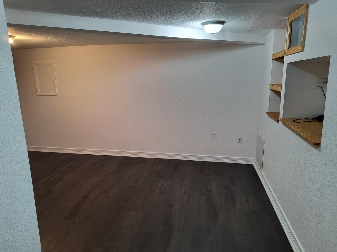 Foto del edificio - 151 Newington Ave