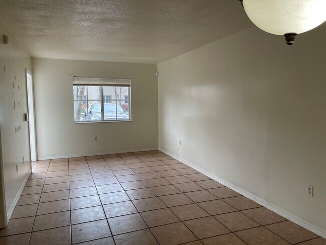 Foto del edificio - 2911 SE 12th Rd