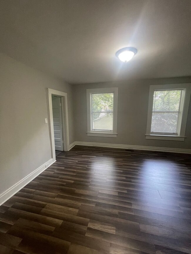 Building Photo - 419 Cumberland Dr