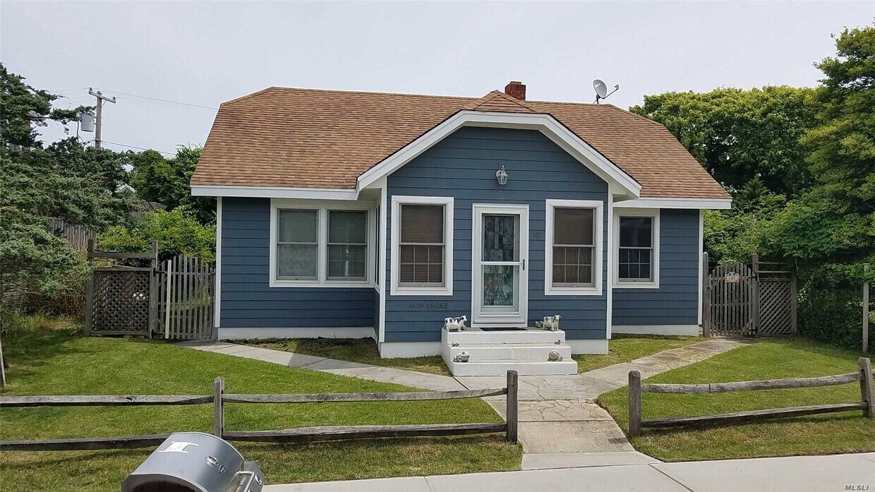 Primary Photo - 107 Bungalow Ln