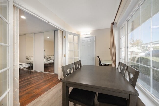 Foto del edificio - 2404 Manzana Way