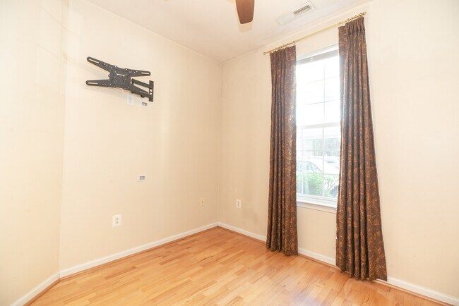 Foto del edificio - 3138 W Master St