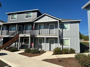 Building Photo - 1987 Sky Park Dr