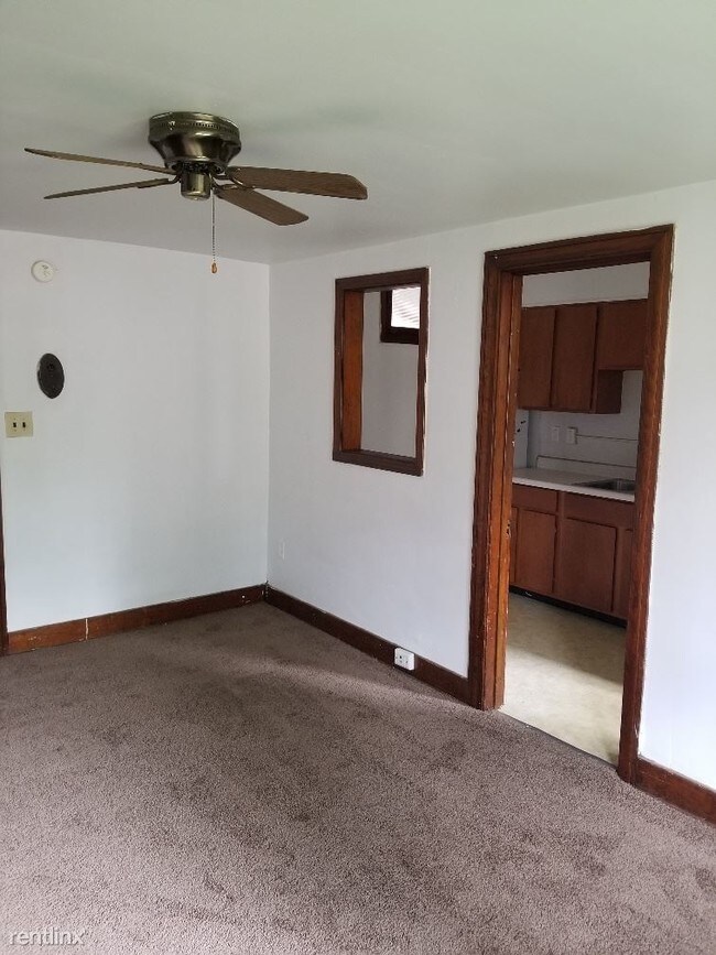 Foto del edificio - Studio, 1 bath  - 211 N Washington St Apt 22