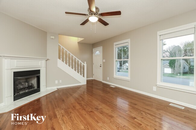 Building Photo - 161 Shady Maple Dr