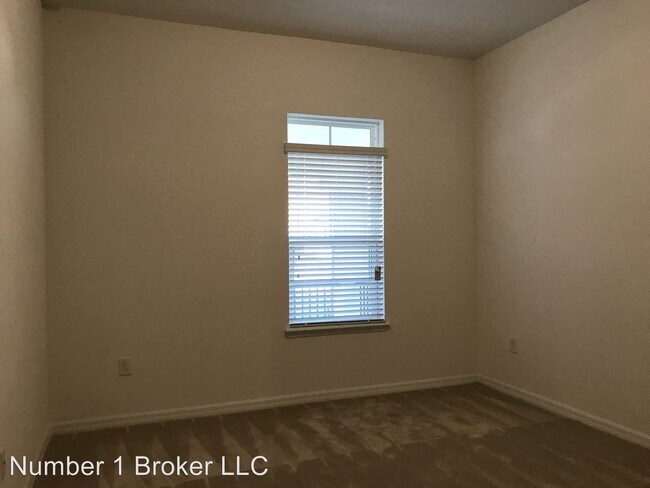 Foto del edificio - 12874 Westside Village Loop