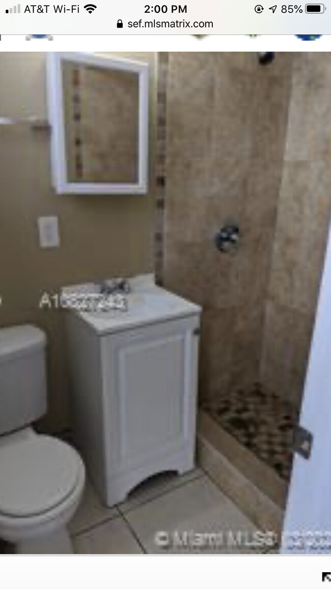 Foto del edificio - 3060 NW 20th St
