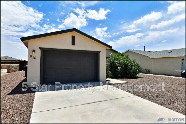 Building Photo - 916 Villa Seca Dr