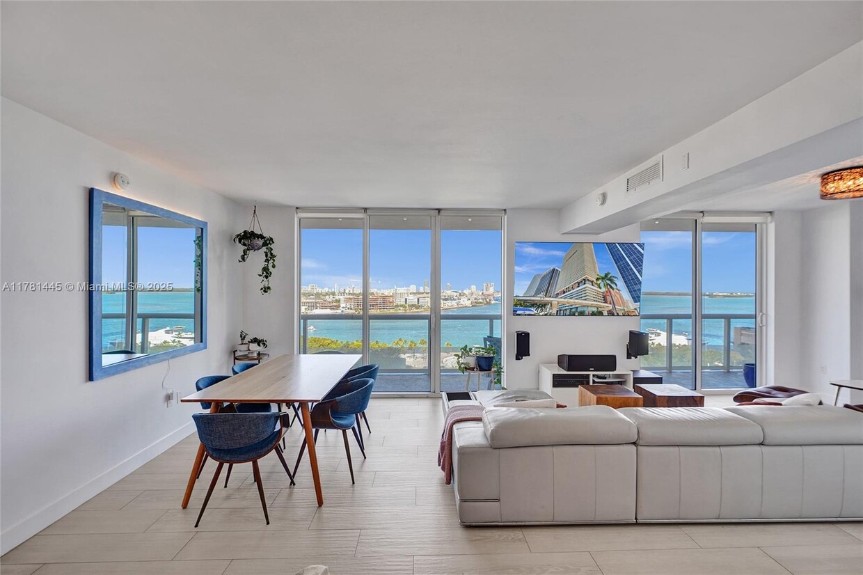Primary Photo - 50 Biscayne Blvd