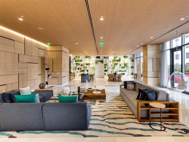 Foto del edificio - 45 SW 9th St