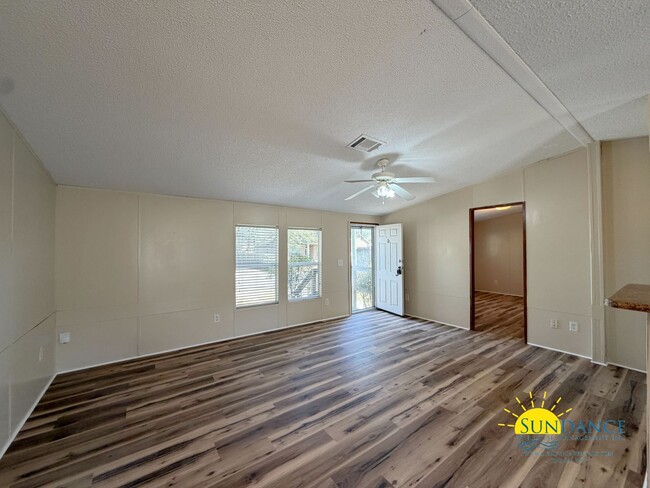 Building Photo - Nice 3 Bedroom Home in Fort Walton!