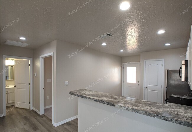 Foto del edificio - 2031 Janeway St