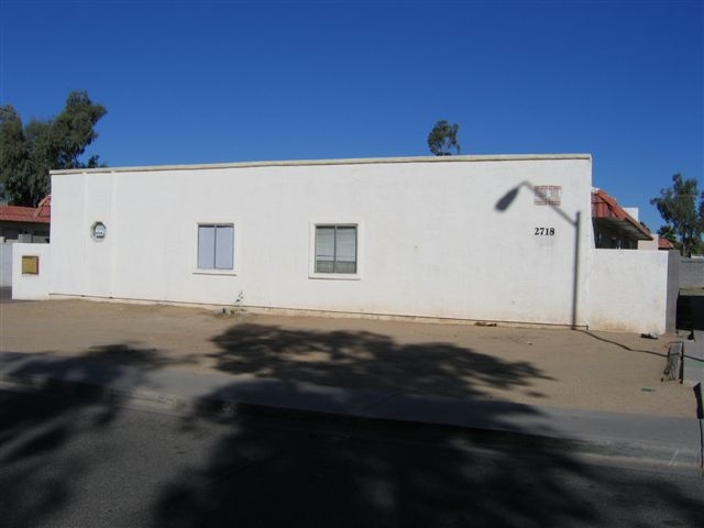 Primary Photo - 2718 E Tierra Buena Ln