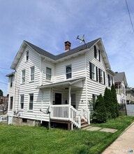 Building Photo - 271 Glen St