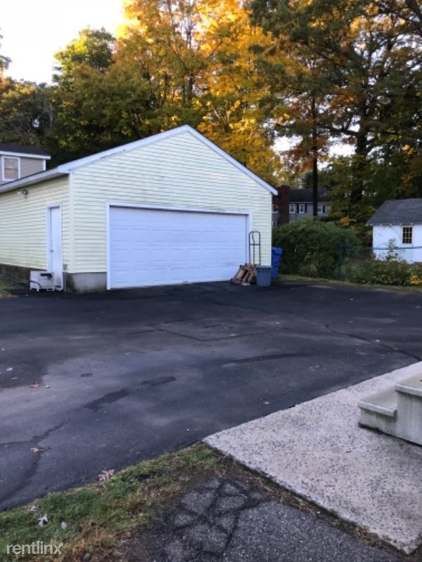 2 br, 1 bath Apartment 26 Highwood Ave Apartment for Rent in