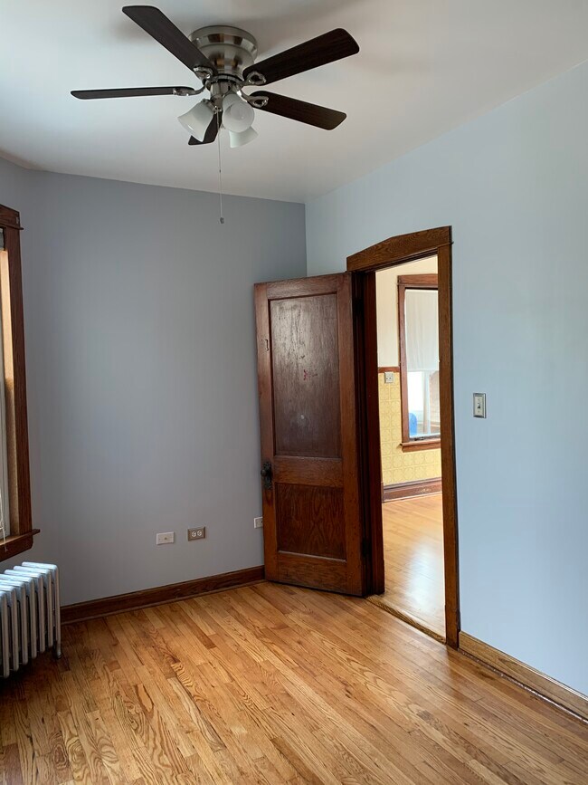 2ND BEDROOM - 3530 W Evergreen Ave