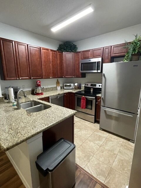 Building Photo - 201 Colima Ct