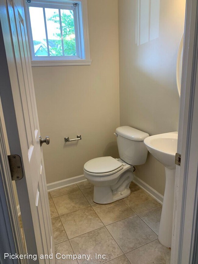 Building Photo - 3 br, 2.5 bath House - 4221 Youngstown Drive