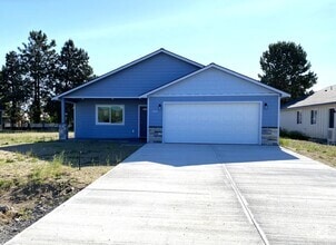 Building Photo - 314 Dolly Ln