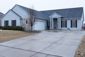 Building Photo - 4955 W Devinshire Dr