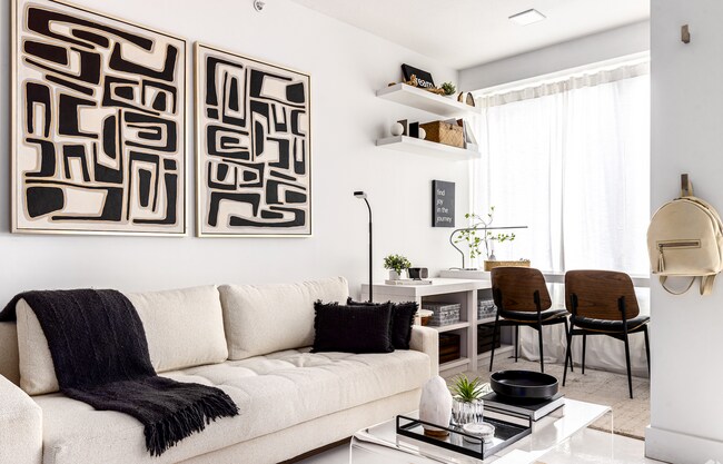 Building Photo - Signal Hill Studios