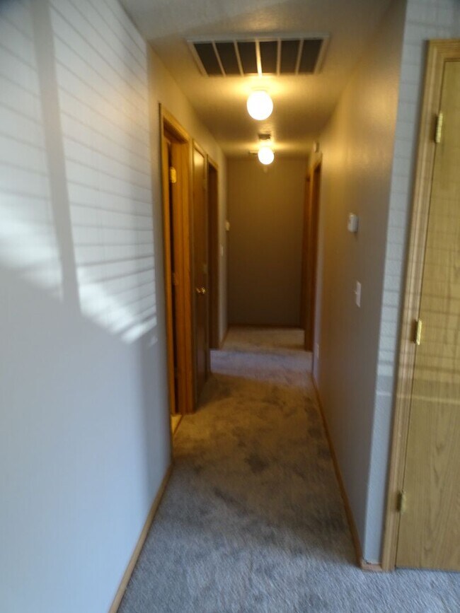 Foto del edificio - 7415 NE 64th Cir