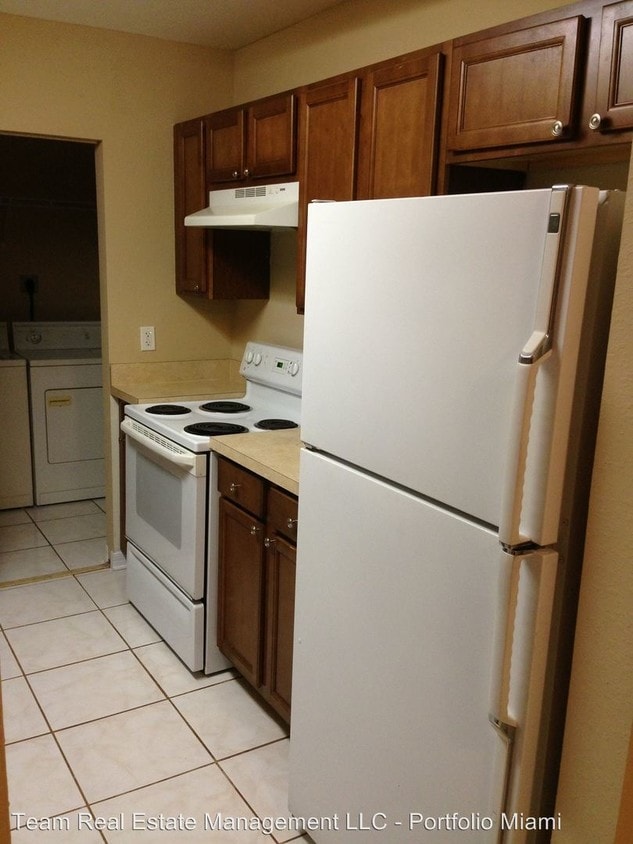 Primary Photo - 2824 NW 55th Ave