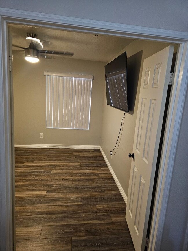 Building Photo - 1704 Horseshoe Ct