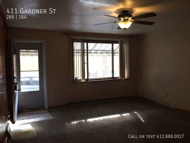 Building Photo - 2 bedroom house in McKees Rocks