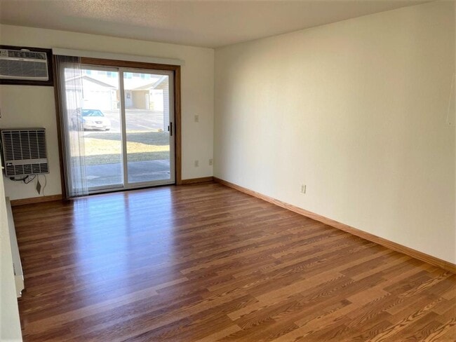 Building Photo - 619 McHugh Rd