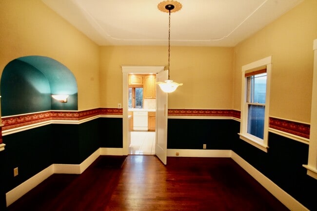 Building Photo - 1479 Sierra Ave